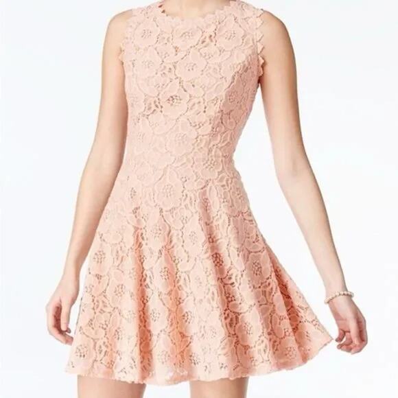 City Studio Pink Lace Crochet Sleeveless Mini Dress Junior's Size 5 - Picture 1 of 7